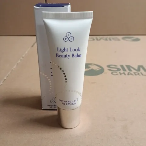 LOOK FABULOUS FOREVER LIGHT LOOK BEAUTY BALM – 40 ML 