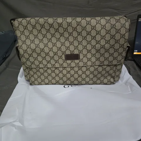 GUCCI GG SUPREME MONOGRAM MESSENGER BAG β BEIGE CANVAS WITH BROWN LEATHER TRIM