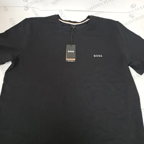 HUGO BOSS SLOGAN T-SHIRT SIZE M