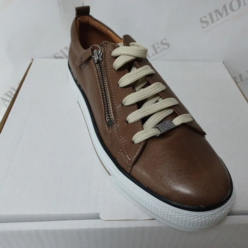 PAIR OF MODA IN PELLE FILICIA TRAINERS IN TAUPE - SIZE 6