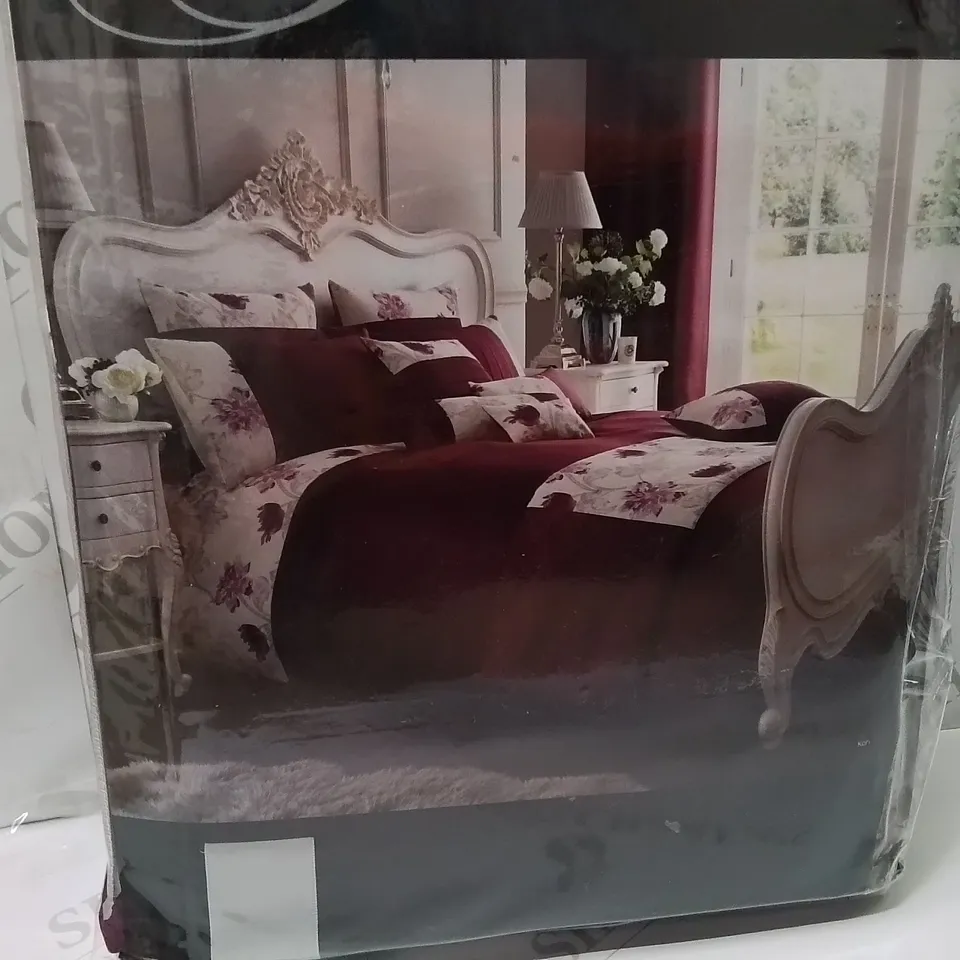 BRAND NEW SIGNATURE GAVENO CAVAILIA DOUBLE DUVET COVER SET  -PURPLE-