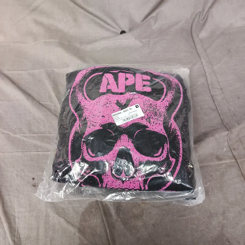 XPLOSIVE APE GYMWEAR - PISTOL BLACK SKULL GRAPHIC JUMPER – XL