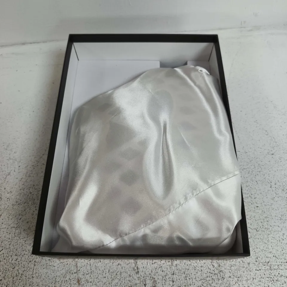 BOXED BEAULUXE SPECTRAGLOW 7 LED MASK