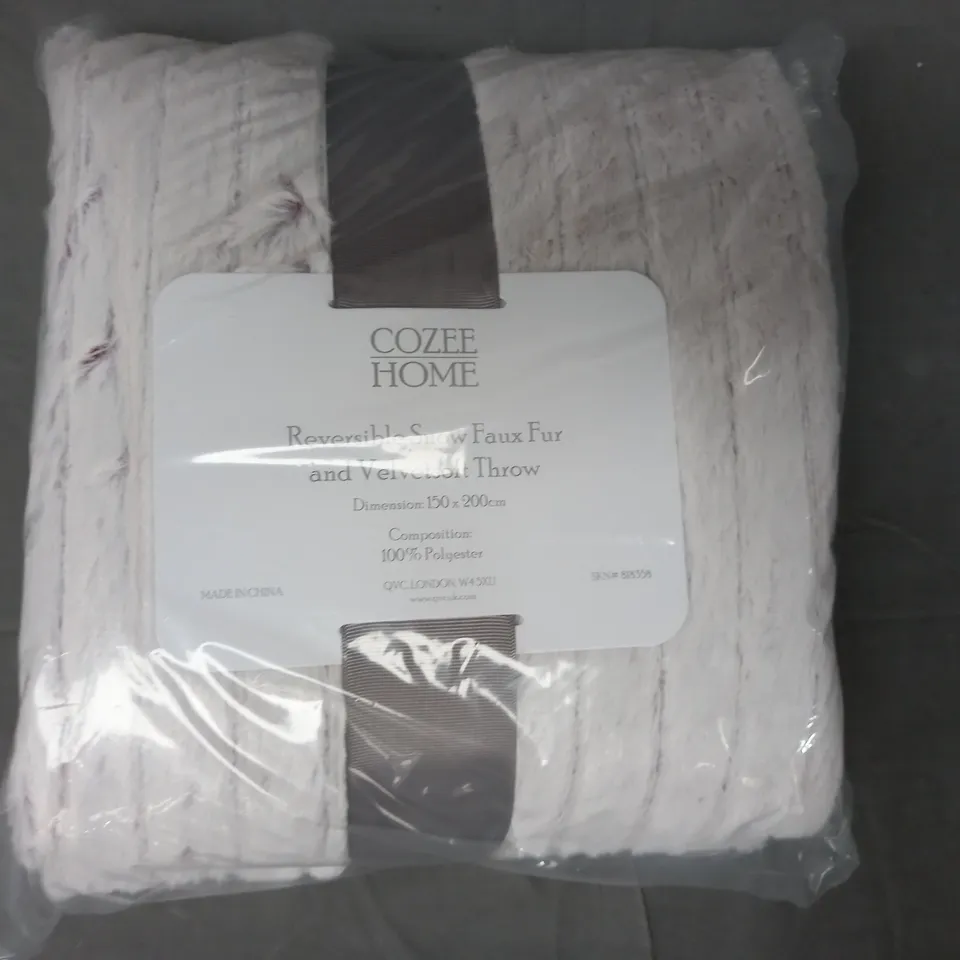 BOXED COZEE HOME REVERSIBLE SNOW FAUX FUR AND VELVETSOFT THROW