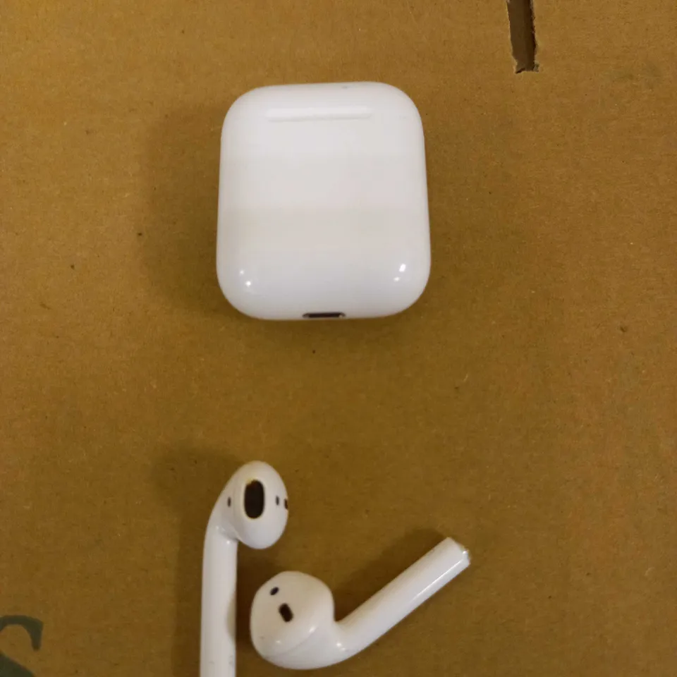 APPLE AIRPODS 2ND GEN
