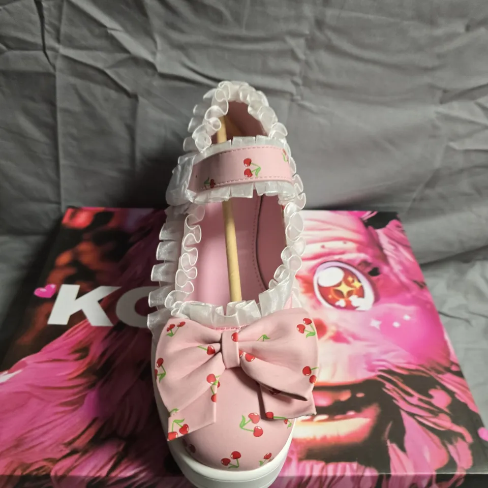 BOXED PAIR OF KOI FOOTWEAR PINK CHERRY BAKEWELL SHOES - UK SIZE 5