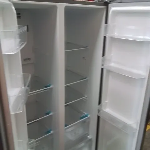 SWAN TOTAL NO FROST AMERICAN STYLE FRIDGE FREEZER -SILVER-