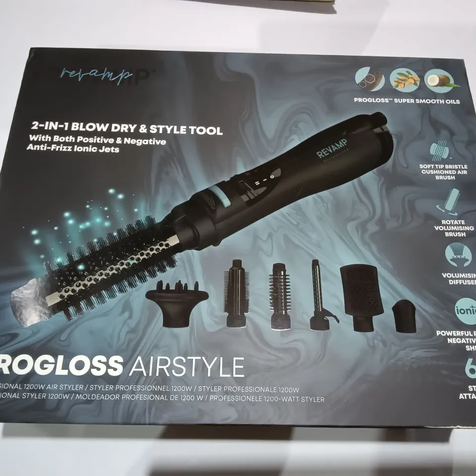 BOXED REVAMP PROGLOSS AIRSTYLE 2-IN-1 BLOW DRY & STYLE TOOL