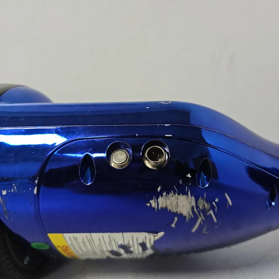 BLUE SELF-BALANCING HOVERBOARD (UK) – USED WITH SURFACE WEAR