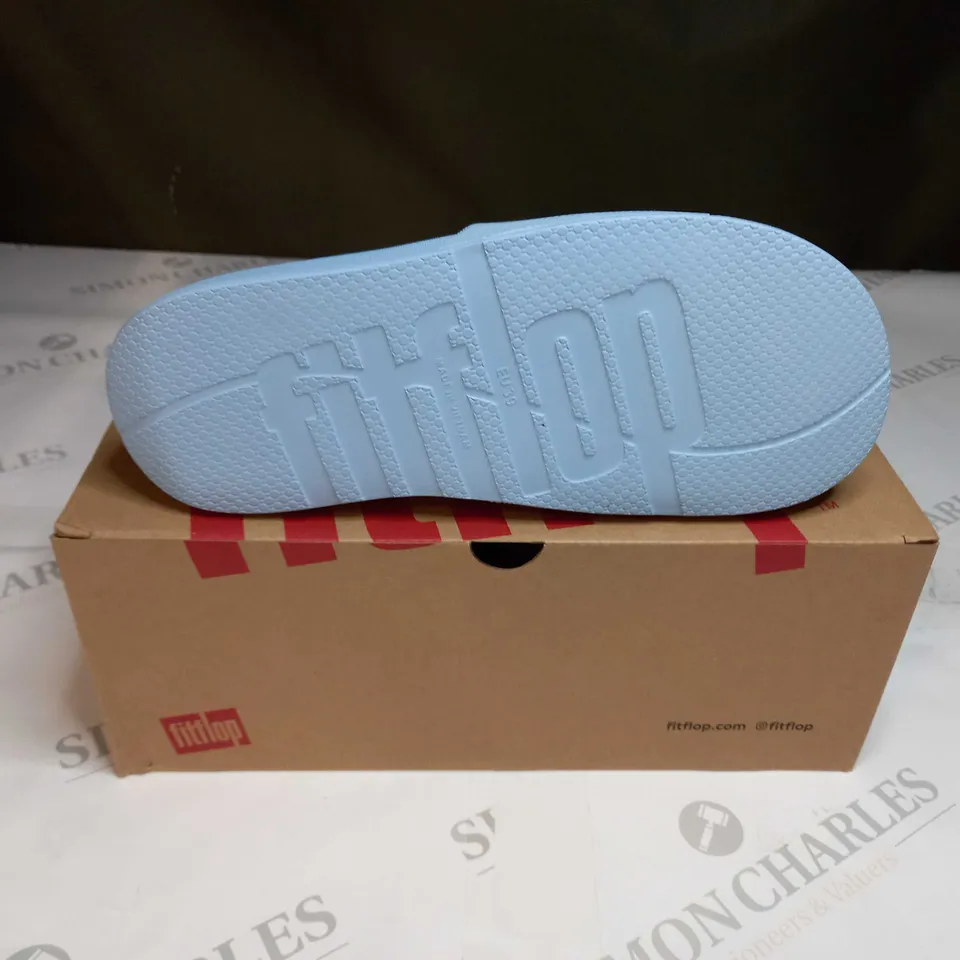 BOXED PAIR OF FITFLOP IQUISHION SLIDES IN SKY BLUE - UK 6