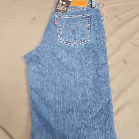 LEVIS STRAUSS 724 HIGH RISE DENIM JEANS - SIZE W28