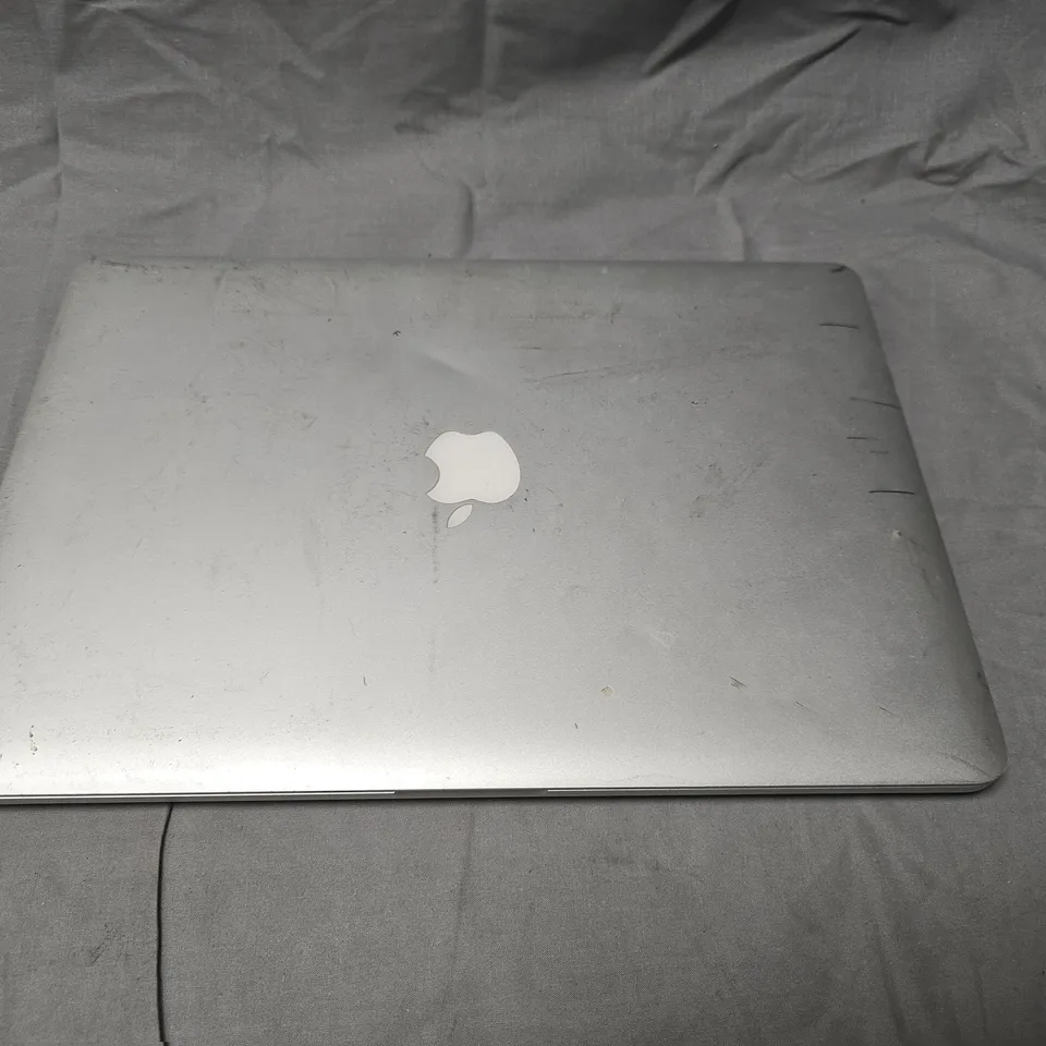 APPLE MACBOOK PRO 15-INCH A1398 ALUMINUM LAPTOP – SILVER
