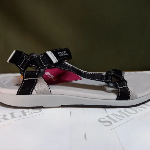 REGATTA LADY SANTA SOL SANDALS SIZE 7