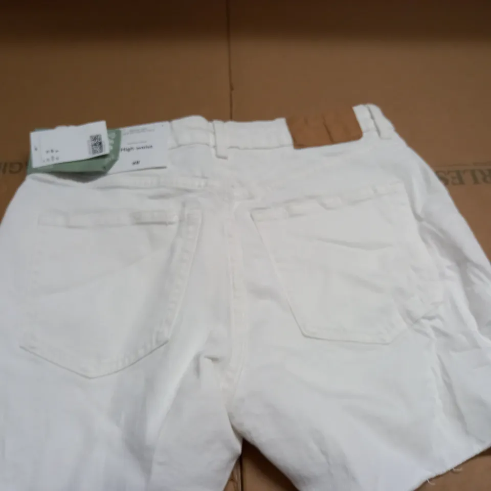 H&M HIGH WAIST WHITE DENIM SHORTS - UK 12