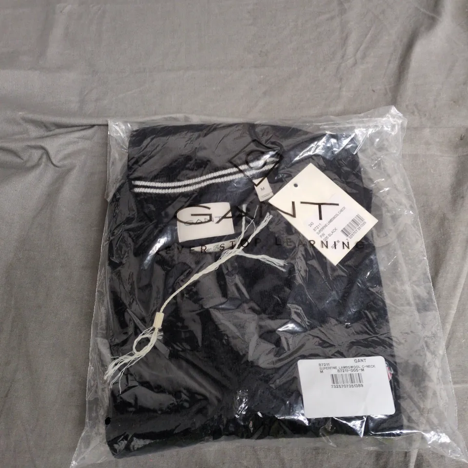 GANT SUPERFINE LAMBSWOOL C-NECK SWEATER – BLACK – SIZE M