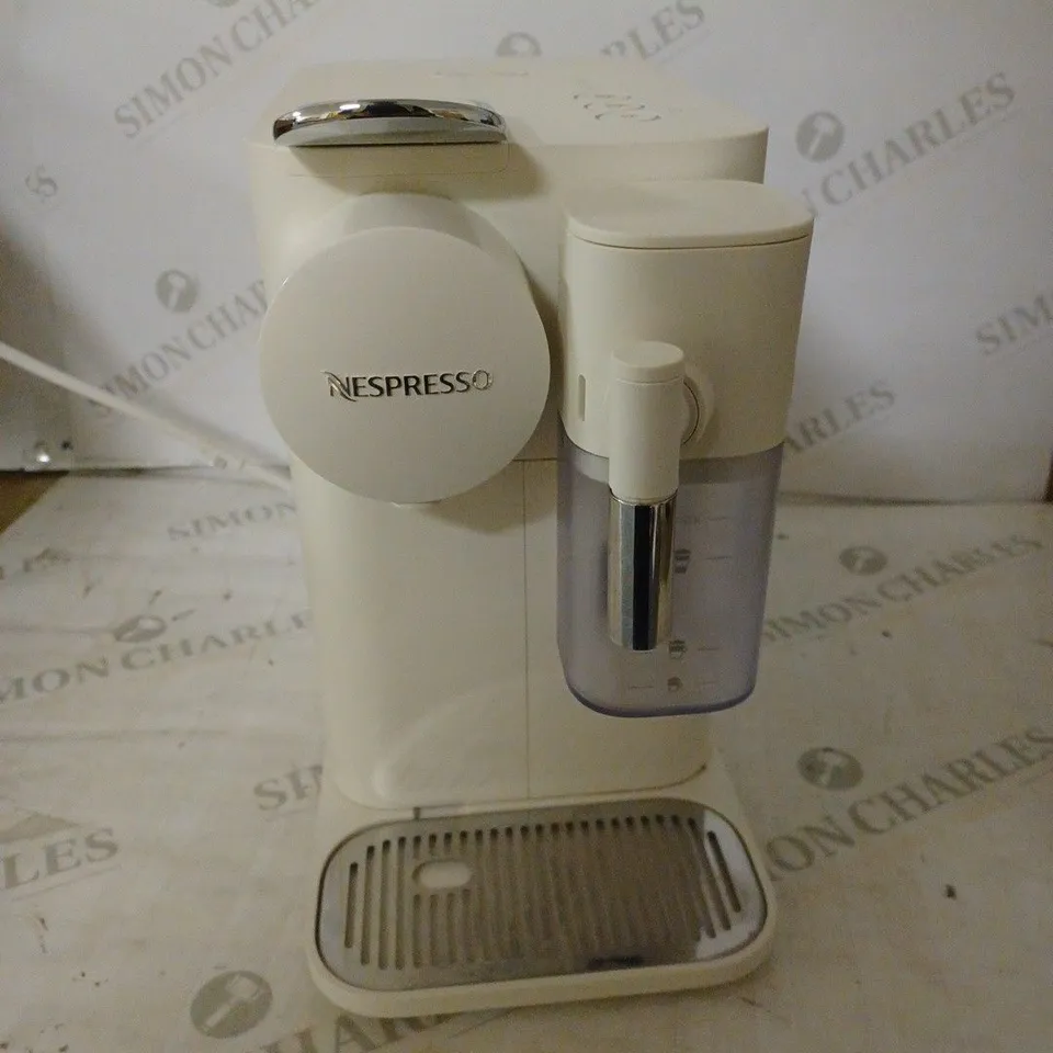 NESPRESSO LATTISSMA ONE COFFEE MACHINE RRP £239