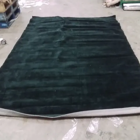 QUALITY DESIGNER AREA RUG - APPROXIMATELY 280x200