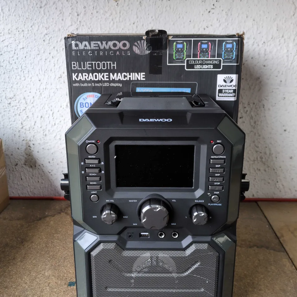 DAEWOO BLUETOOTH KARAOKE MACHINE WITH BUILT-IN 5 INCH LED DISPLAY – BOXED