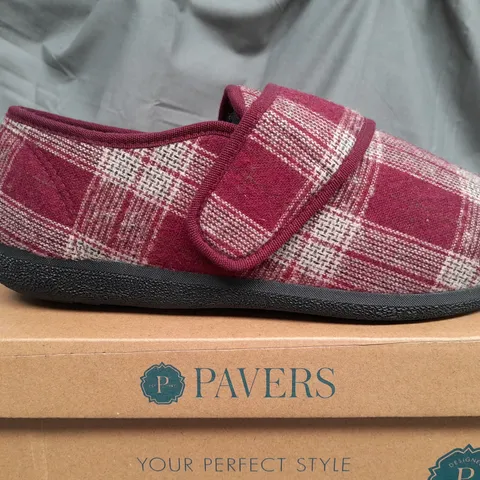 BOXED PAVERS ADRIANO BURGUNDY MULTI SLIPPERS - SIZE 10