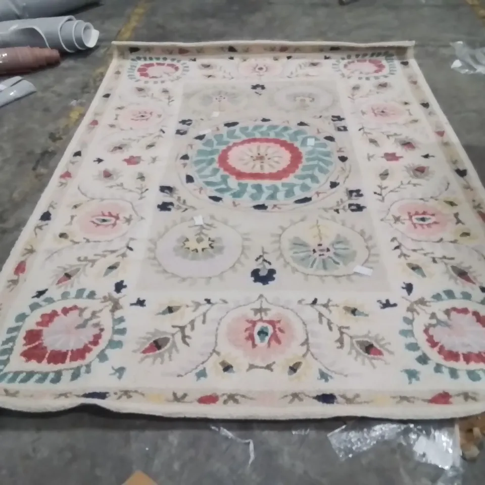 QUALITY DESIGNER AREA RUG - APPROXIMATELY 280X194