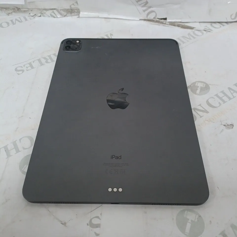 BOXED IPAD PRO 11" 256GB A2228