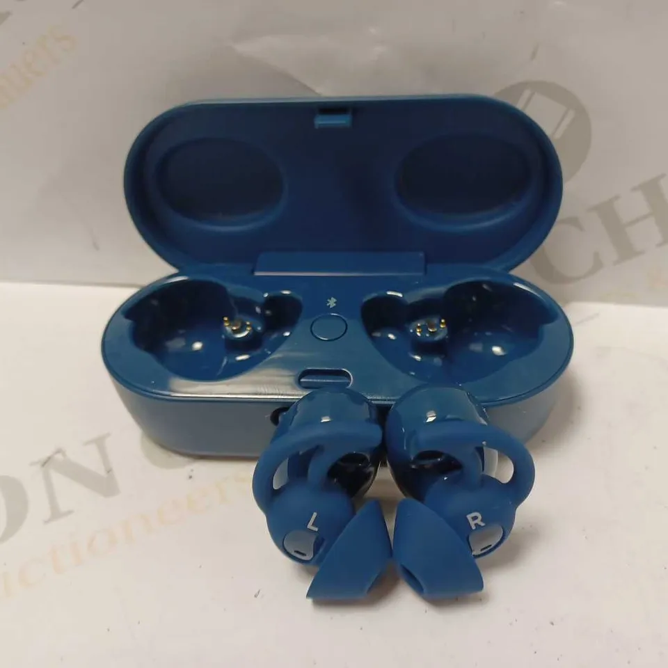 BOSE SPORT EARBUDS WITH CHARGING CASE
