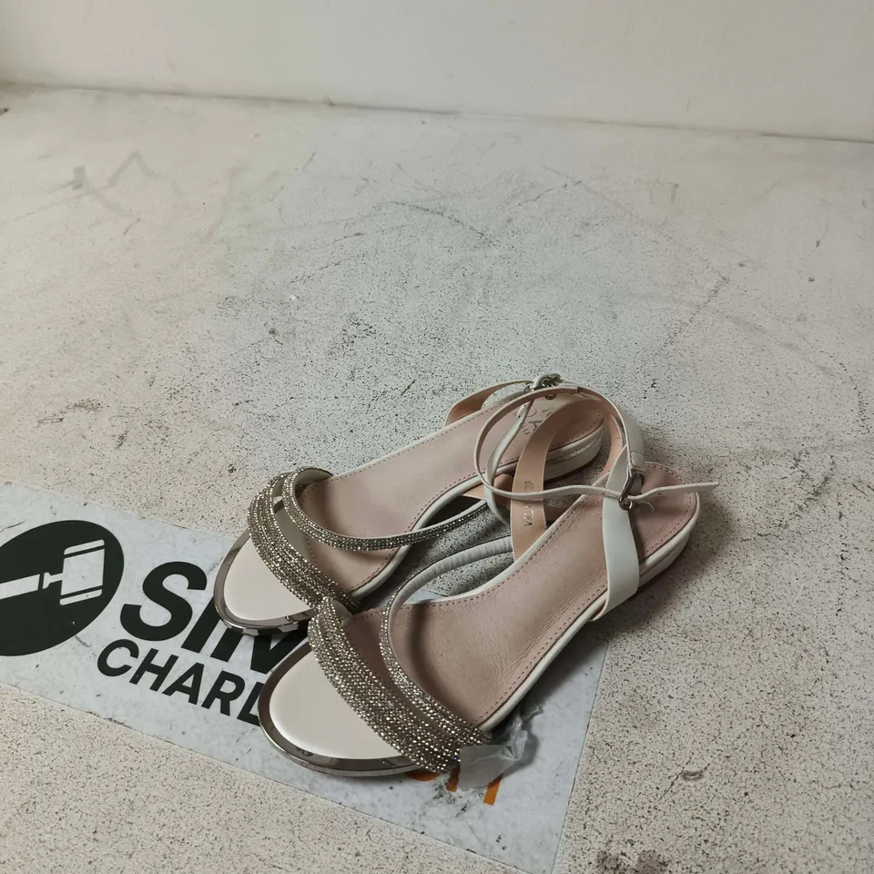 MODA IN PELLE VALINA SPARKLE BLOCK HEEL SANDAL IVORY - SIZE 6