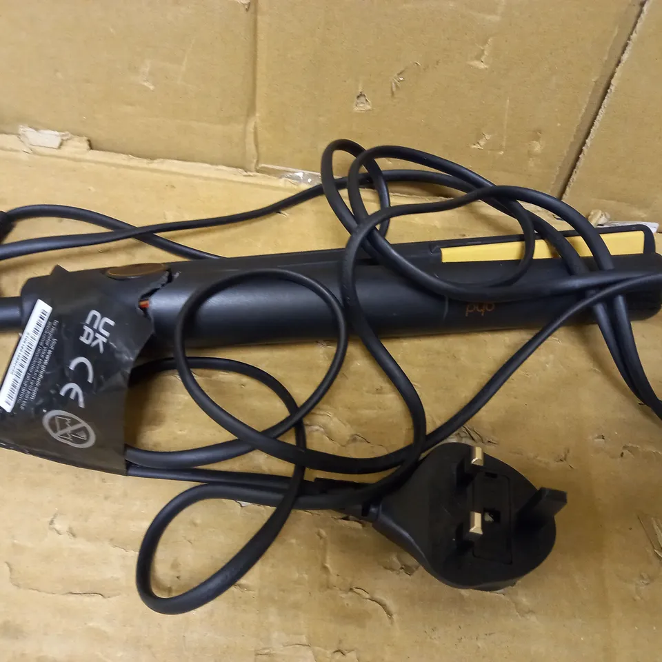 GHD HAIR STRAIGHTENERS