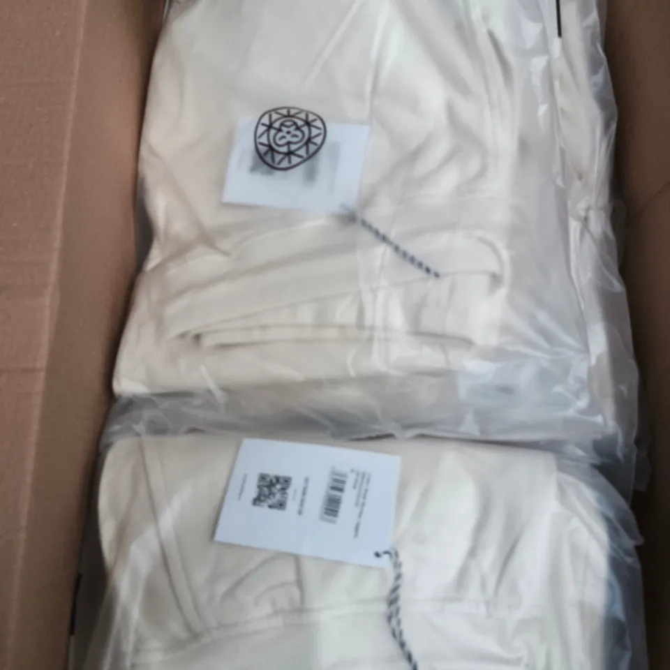 APPROXIMATELY 20 ASSORTED BRASS MONKEY CLOTHING PRODUCTS IN VARIOUS SIZES TO INCLUDE JOGGERS & SHORTS 