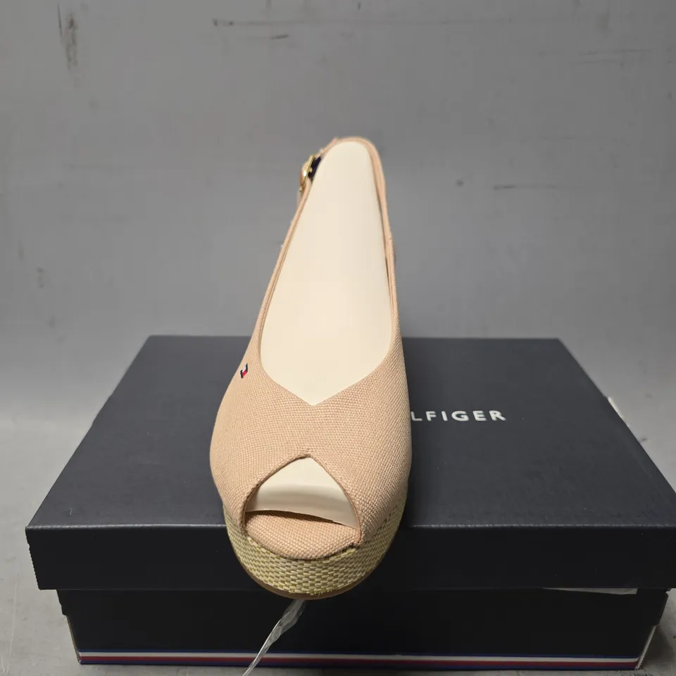 BOXED TOMMY HILFIGER MISTY BLUSHFLAG MID WEDGE - SIZE 41