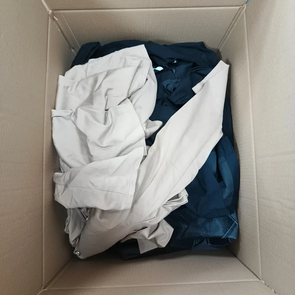 BOX OF APPROXIMATELY 15 ASSORTED CLOTHING ITEMS TO INCLUDE: BLUE JACKET AND GREEN JACKET