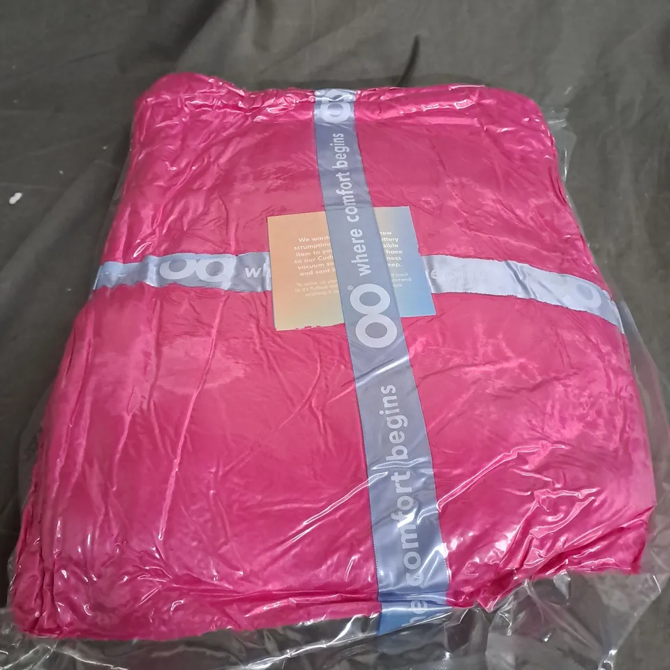 SEALED OODIE HOODED OVERSIZED BLANKET - PINK