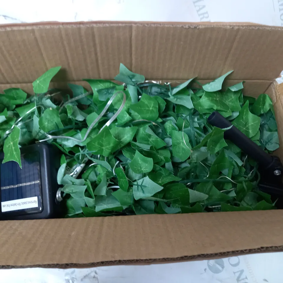 SOLAR POWERED IVY STRING LIGHT