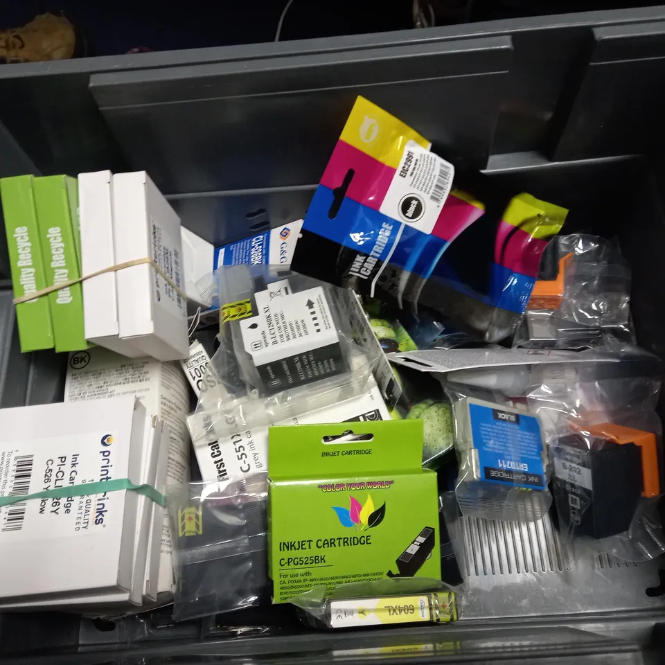 BOX OF PRINTER SUPPLIES TO INCLUDE INK CARTRIDGES AND CANON FINE CARTRIDGES