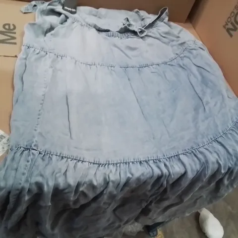 BOXED BRAND NEW APPROXIMATELY 9 SIMPLY BE MAXI TENCEL DRESS LIGHT WASH SIZE 28