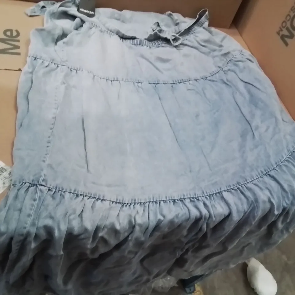 BOXED BRAND NEW APPROXIMATELY 9 SIMPLY BE MAXI TENCEL DRESS LIGHT WASH SIZE 28