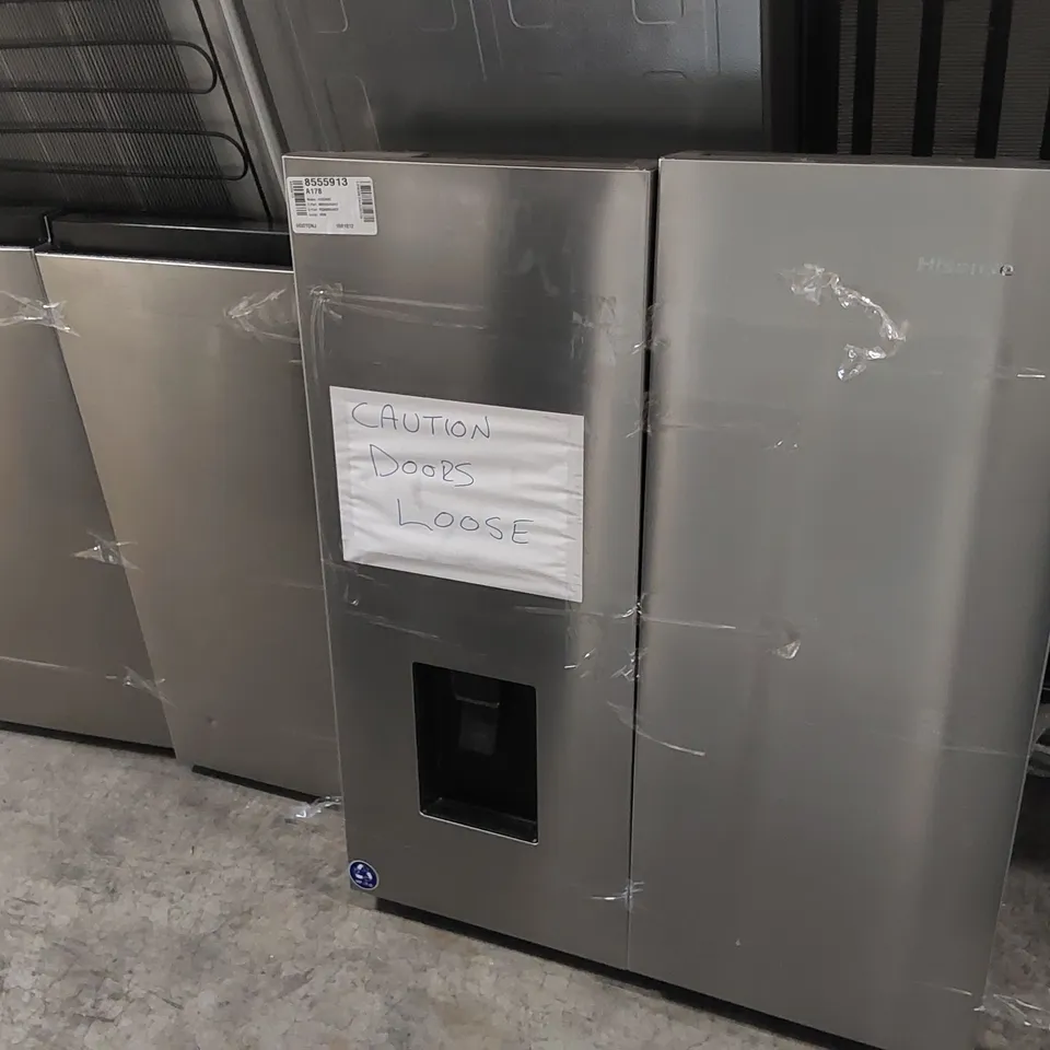 HISENSE RQ560N4WCF FREESTANDING AMERICAN FRIDGE FREEZER CROSS DOOR, NO FROST, 454 LITERS, STAINLESS STEEL - F RATED, NOISE LEVEL: 41 DECIBELS [ENERGY CLASS F] // THE DOORS ARE NOT ATTACHED (3 ITEMS)