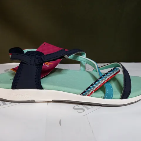 REGATTA LADY SANTA ROMA SANDALS SIZE 6