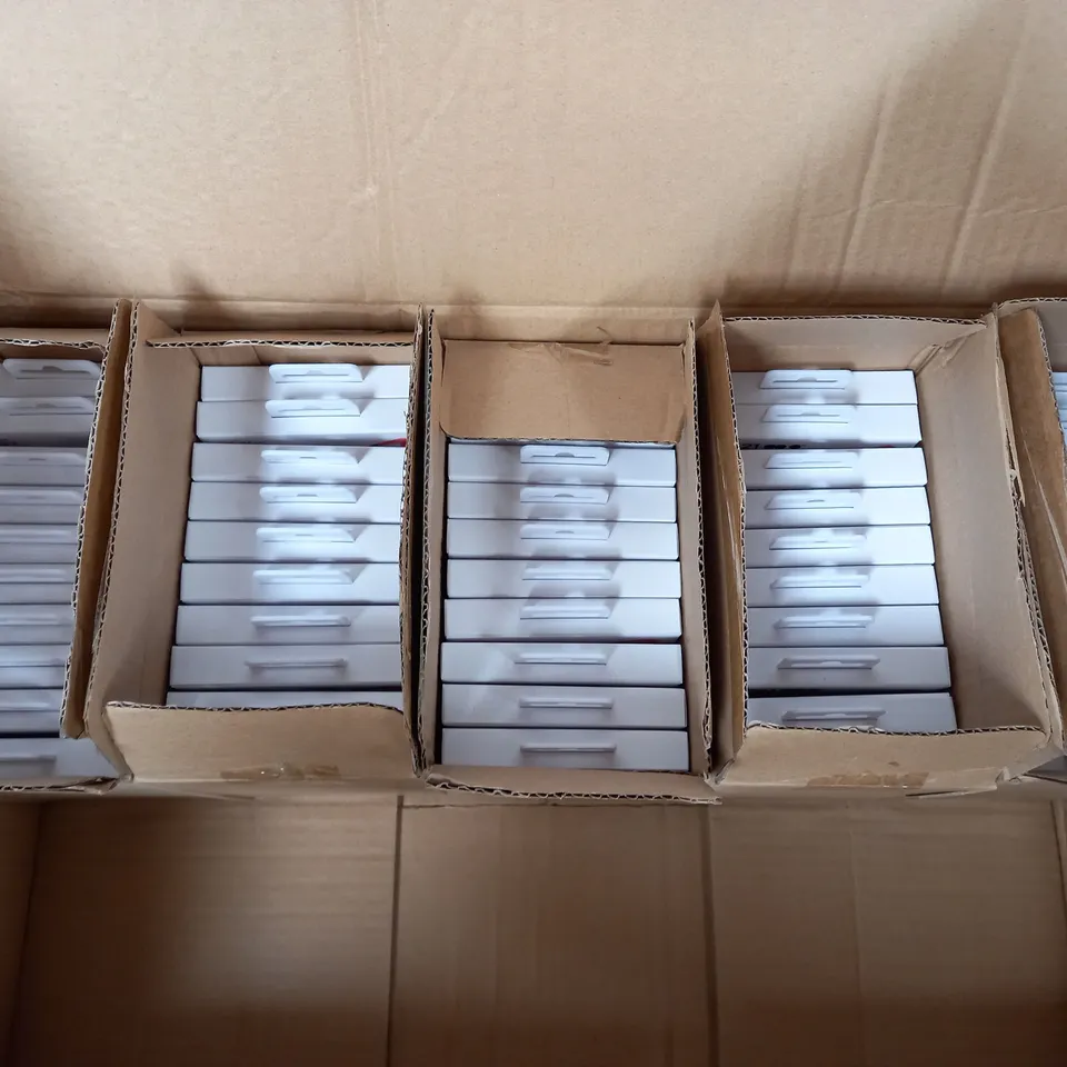 LOT OF APPROXIMATELY 50 TECH21 EVO MESH SPORT CASES FOR IPHONE 6 PLUS - CLEAR/PINK