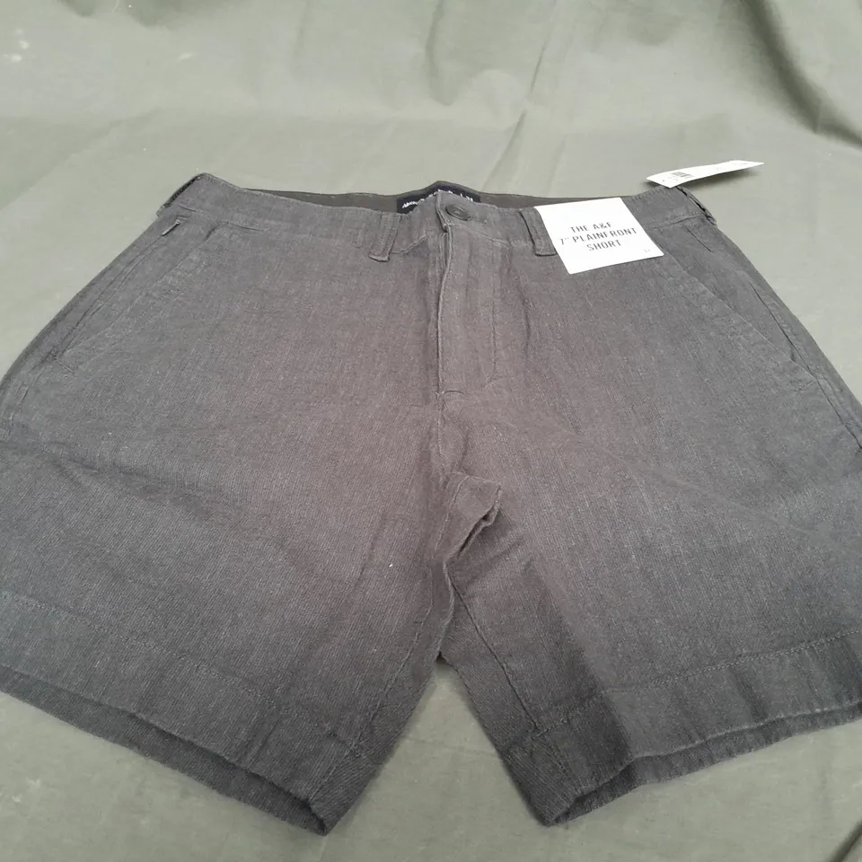 ABERCROMBIE & FITCH STRECH PLAIN FRONT SHORTS 7 - 31