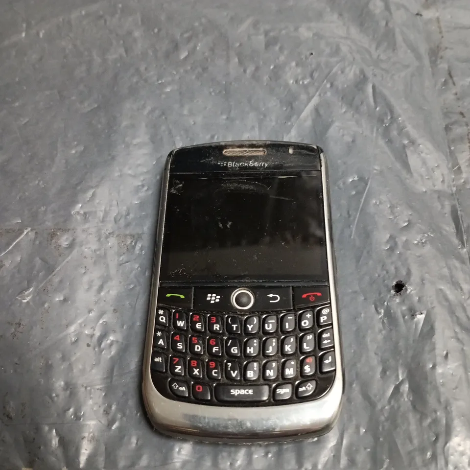 BLACKBERRY SMARTPHONE WITH QWERTY KEYBOARD – ORANGE NETWORK