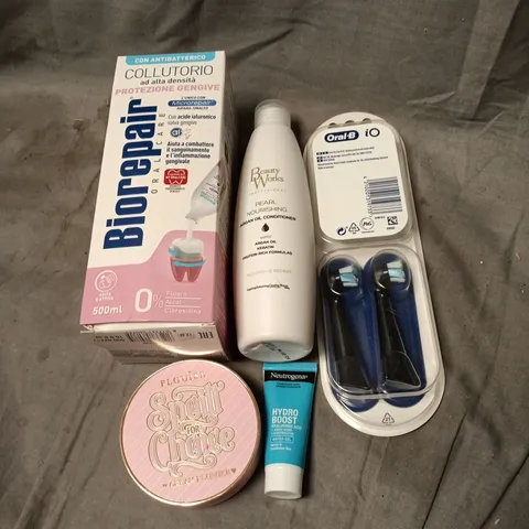 APPROXIMATELY 15 X ASSORTED COSMETIC ITEMS TO INCLUDE ORAL B, BIOREPAIR ORAL CARE, PLOUISE, BEAUTY WORKS ETC