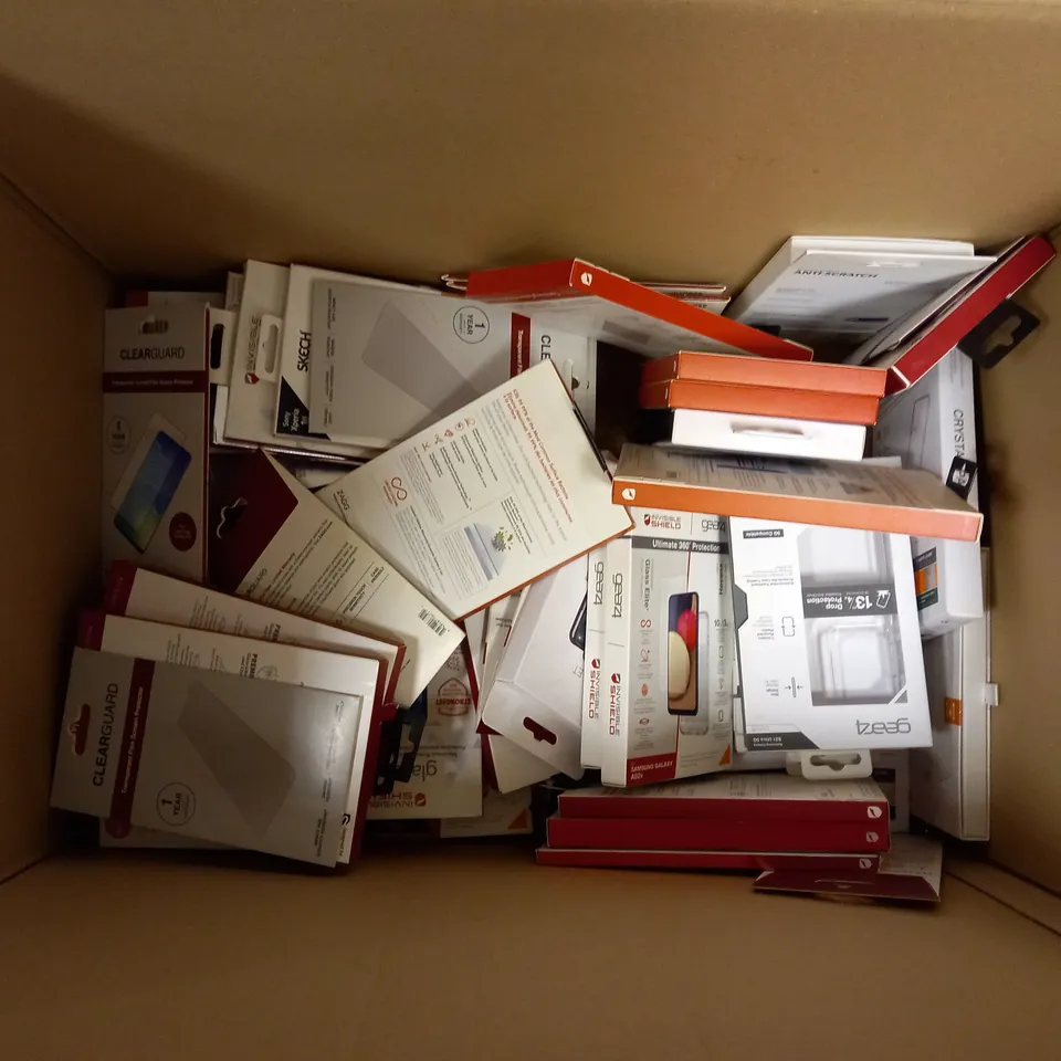 BOX OF APPROX 20 ASSORTED PHONE CASES AND SCREEN PROTECTORS FOR VARIOUS MODELS INCLUDING TECH 21 AND INVISIBLE SHIELD