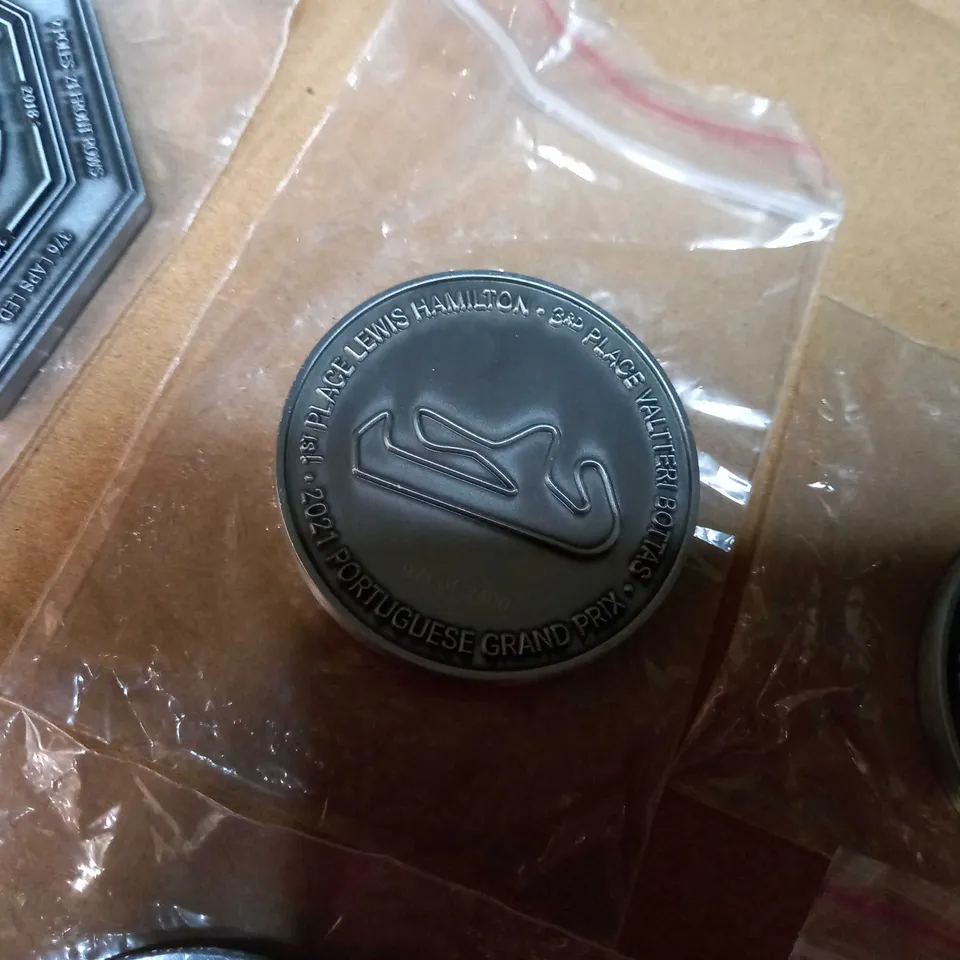 LEWIS HAMILTON WINNERS MEDAL SET