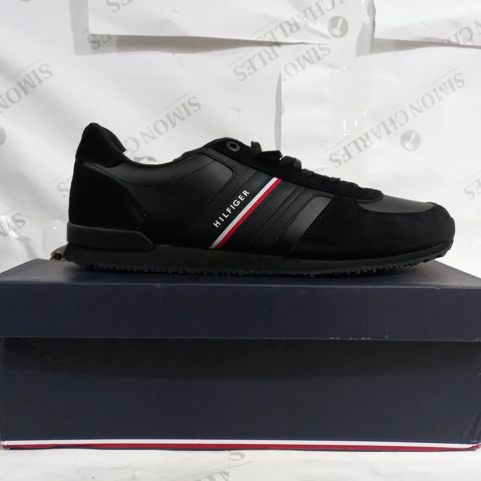 PAIR OF TOMMY HILFIGER ICONIC RUNNER LEATHER MIX IN BLACK - EU SIZE 46