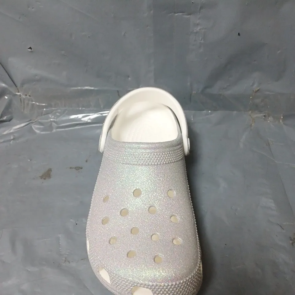 PAIR OF CLASSIC IRIDESCENT FLITTER CROCS - UK SIZE M 7 / W9