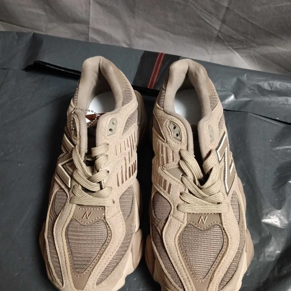 UNBOXED PAIR OF NEW BALANCE SNEAKERS – UK SIZE 6.5