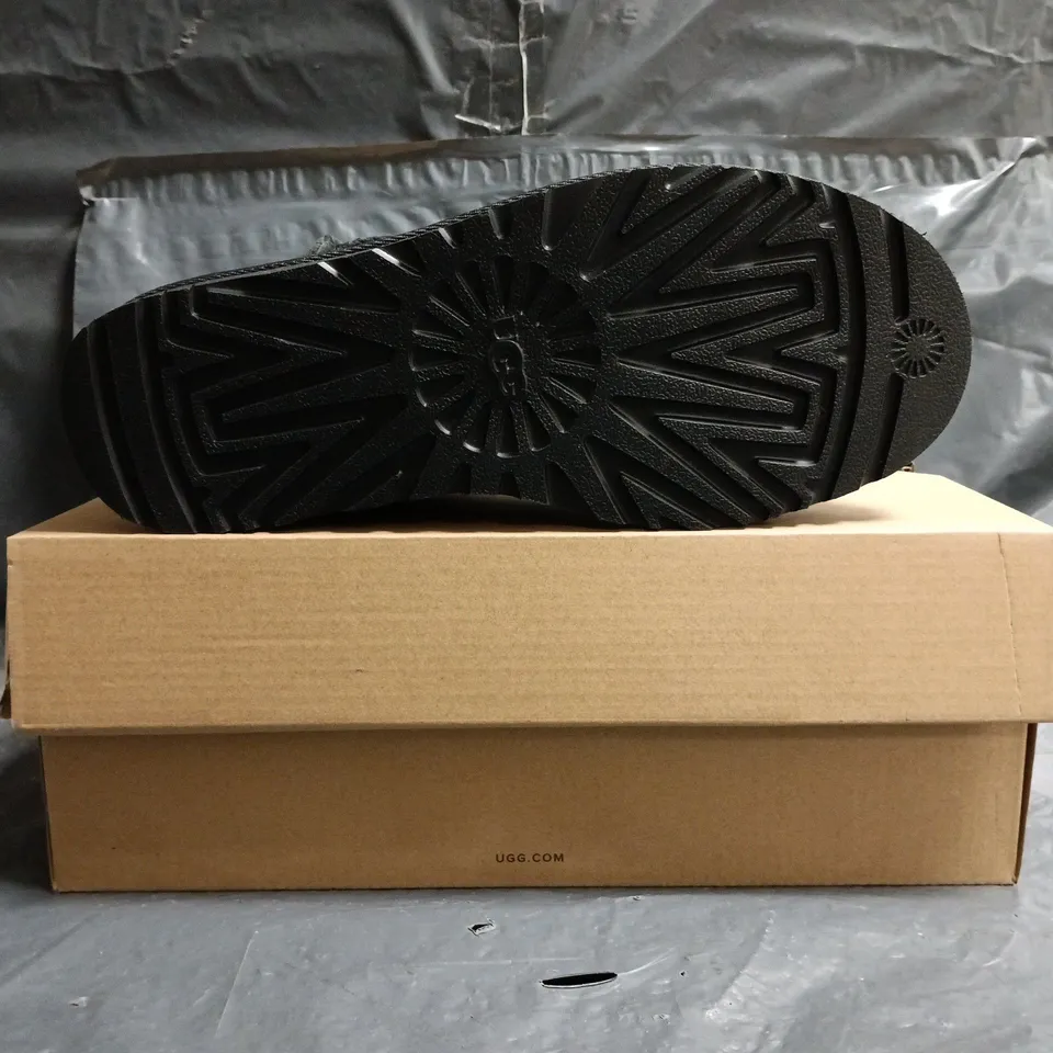 BOXED PAIR OF UGG CLASSIC ULTRA MINI SHOES IN BLACK SIZE UK 6