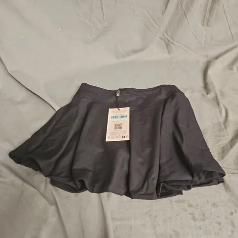 OH POLLY MIA MINI SKORT IN BLACK SIZE 10