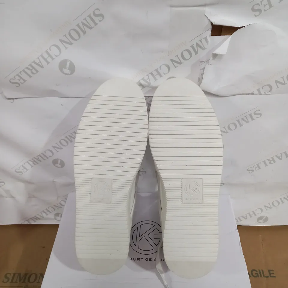 ELVIN WHITE SYNTHETIC SNEAKERS SIZE 43